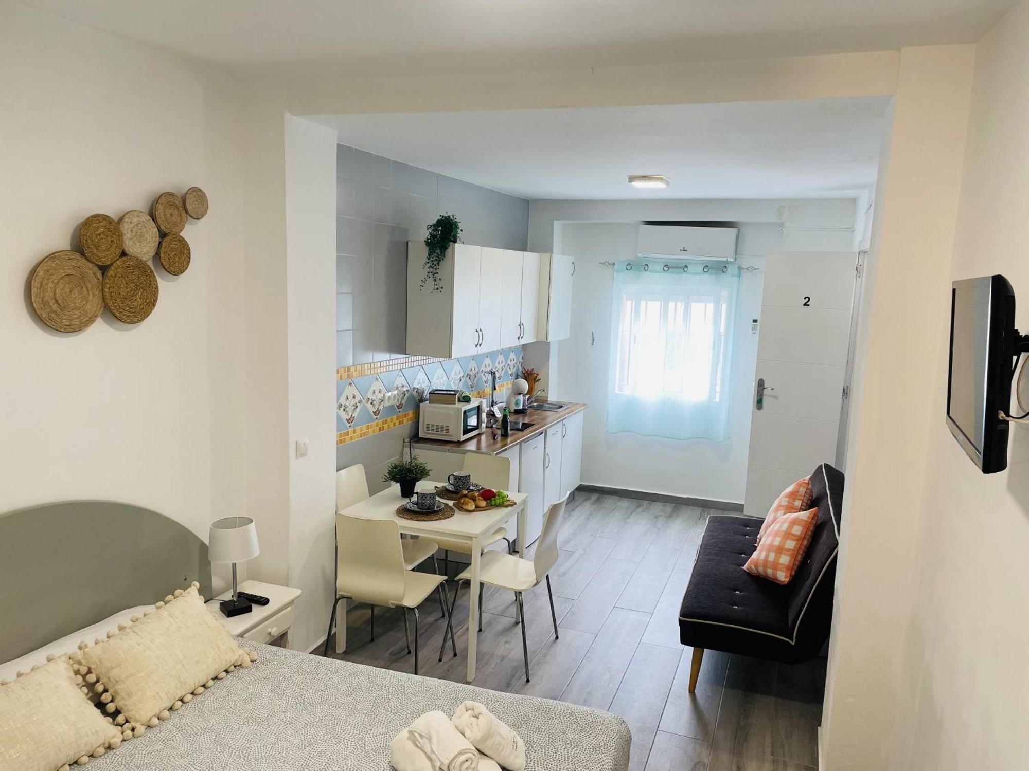 Estudio Jimena Carabeo En El Centro De Nerja Zewnętrze zdjęcie
